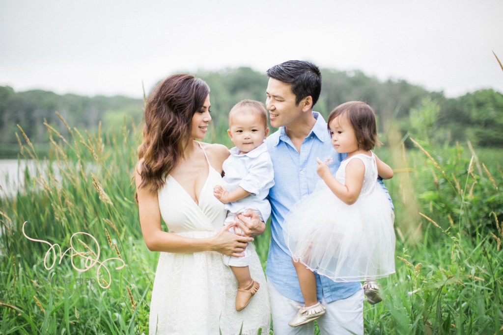 whimsical airy field floral family session chicago grassy knoll-14