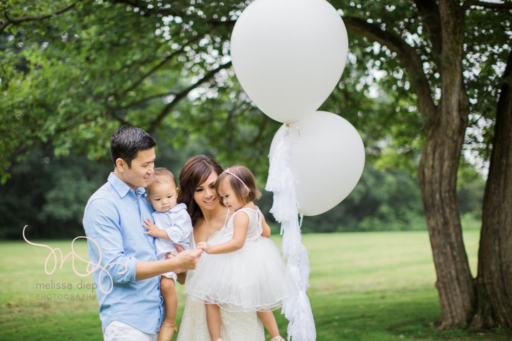 whimsical airy field floral family session chicago grassy knoll-4
